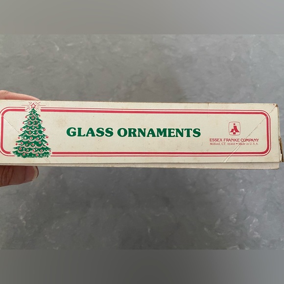 12 Vintage Red Glass Christmas Tree Balls/Ornaments Essex Franke Company USA - Picture 4 of 4